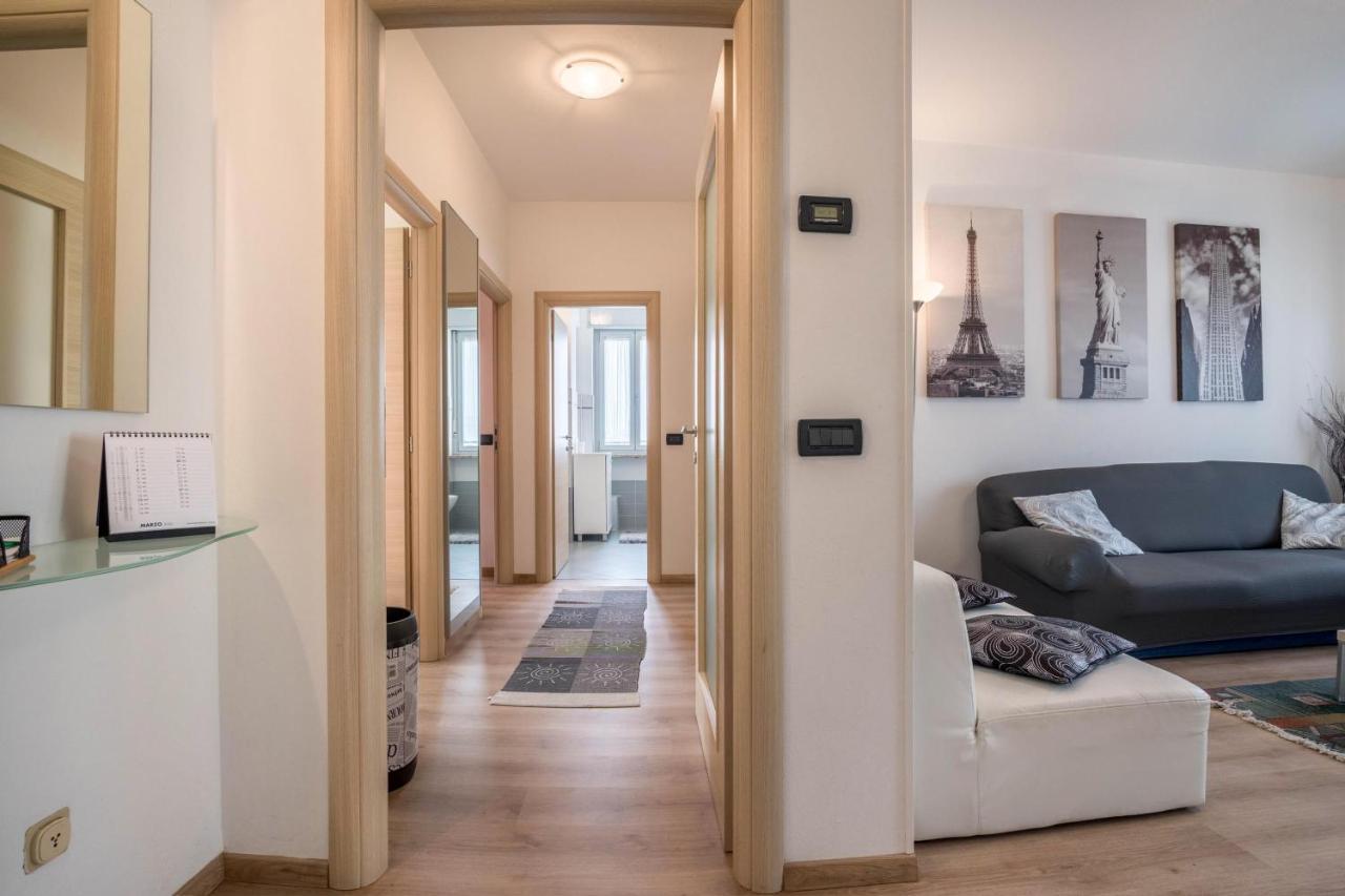Apartment House 2 *