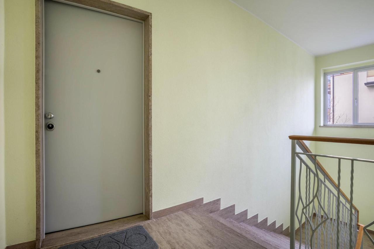 House 2 *